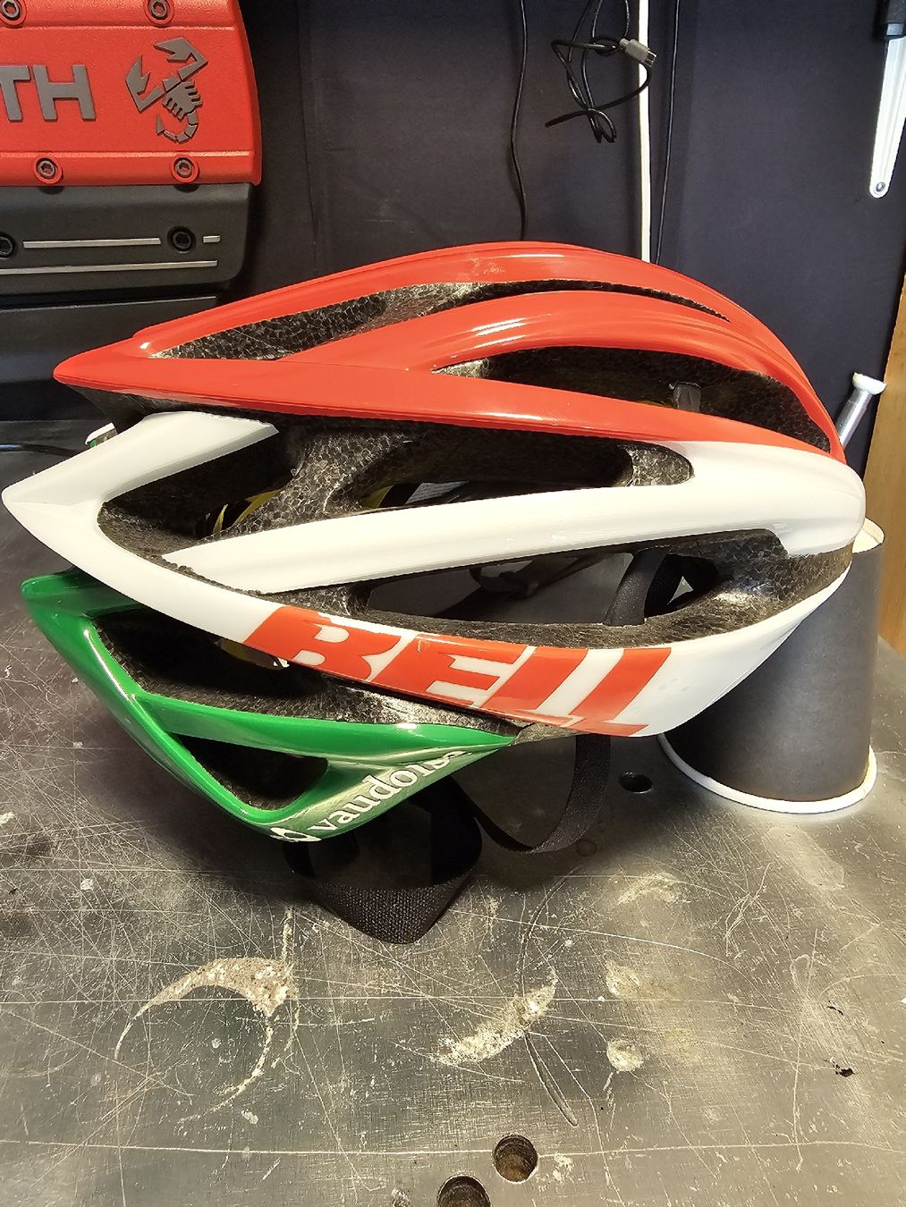 Caschi: Fahrradhelm BELL – Usato da Bettlach venduto da Ealmeida18 2