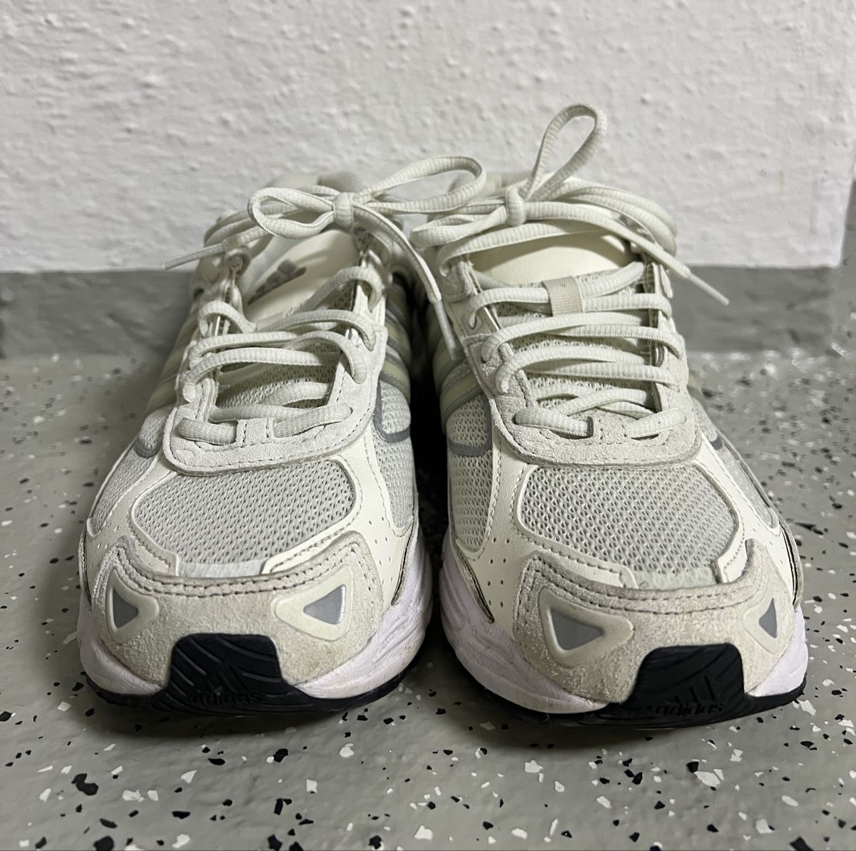 Adidas Scarpe da donna: Adidas Response CL White/Silver Gr. 40⅔ – Usato da Thayngen venduto da sop_2xnz