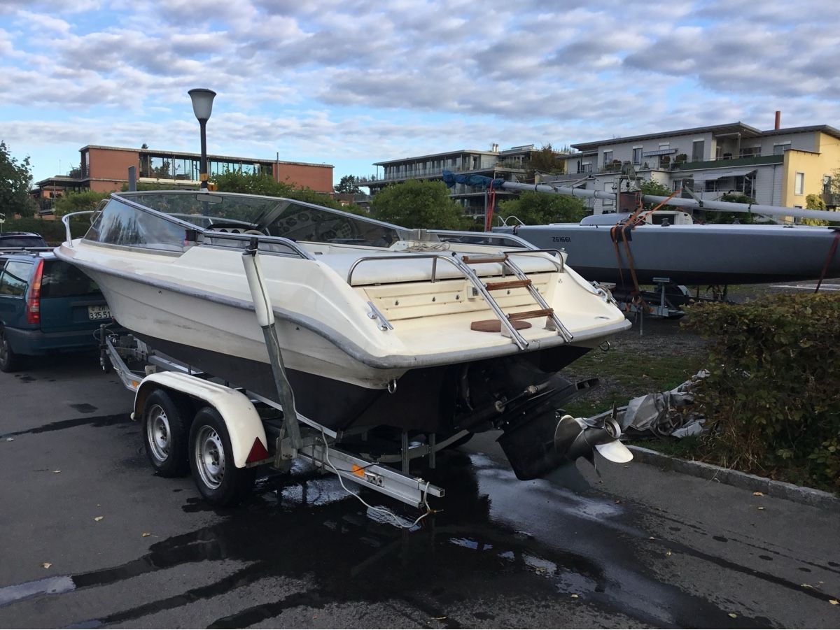 Volvo Barche: Draco 1900 SunTop Motorboot mit Trailer. – Usato da Urdorf venduto da Freitagr 3