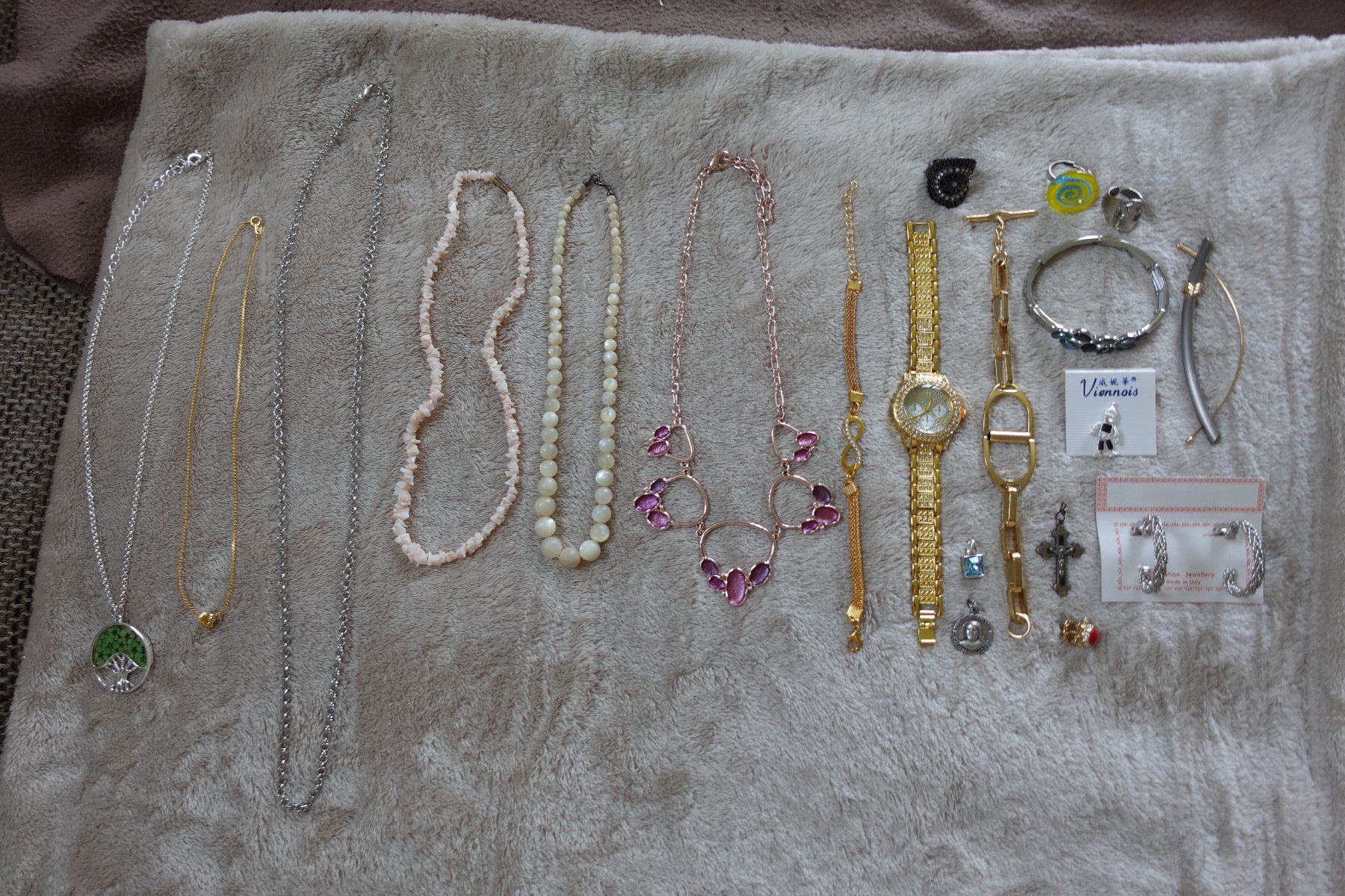 Sonstiger Schmuck: 1 schönes 21 teiliges Modeschmuck Set – Gebraucht aus rorschach von Babsi64