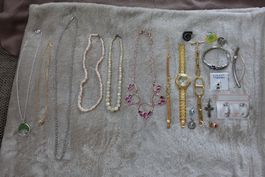 1 schönes 21 teiliges Modeschmuck Set