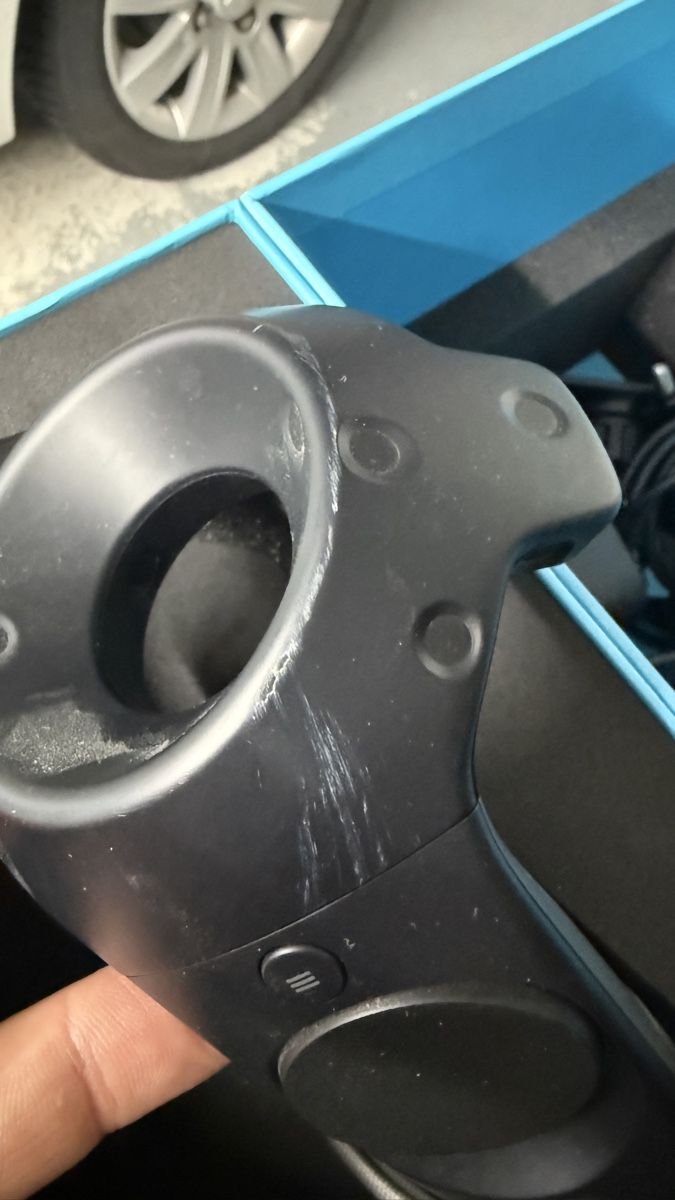 HTC VR Brille: HTC VIVE VR Headset Controller Bundle gebraucht – Gebraucht aus Holziken von Syk1 6