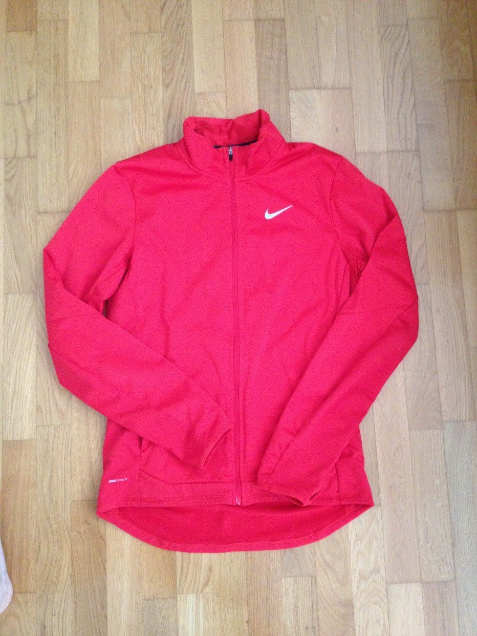 Nike Giacche: Running Jackli Nike – Usato da Dübendorf venduto da Fip05 2
