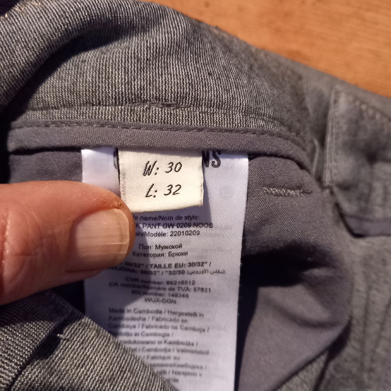Only Pantaloni: 2x Only & Sons Hose, hellgrau/schwarz, Gr. 30/32 – Usato da Ebnat-Kappel venduto da blazzi 3