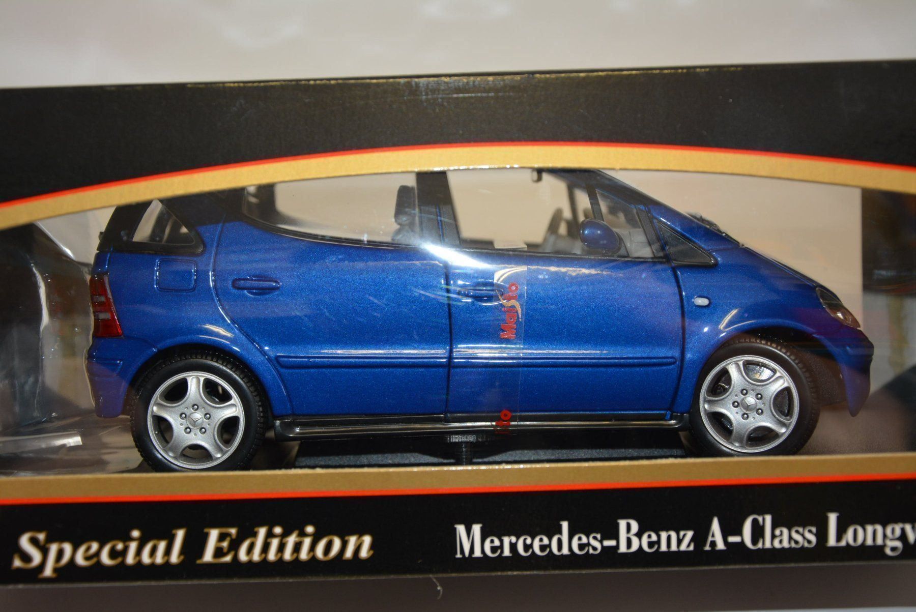Mercedes-Benz Modellini d'auto: Mercedes-Benz A-KLasse Long Version 1:18 – Nuovo e nell'imballaggio originale da Goldach venduto da Feivel9 3