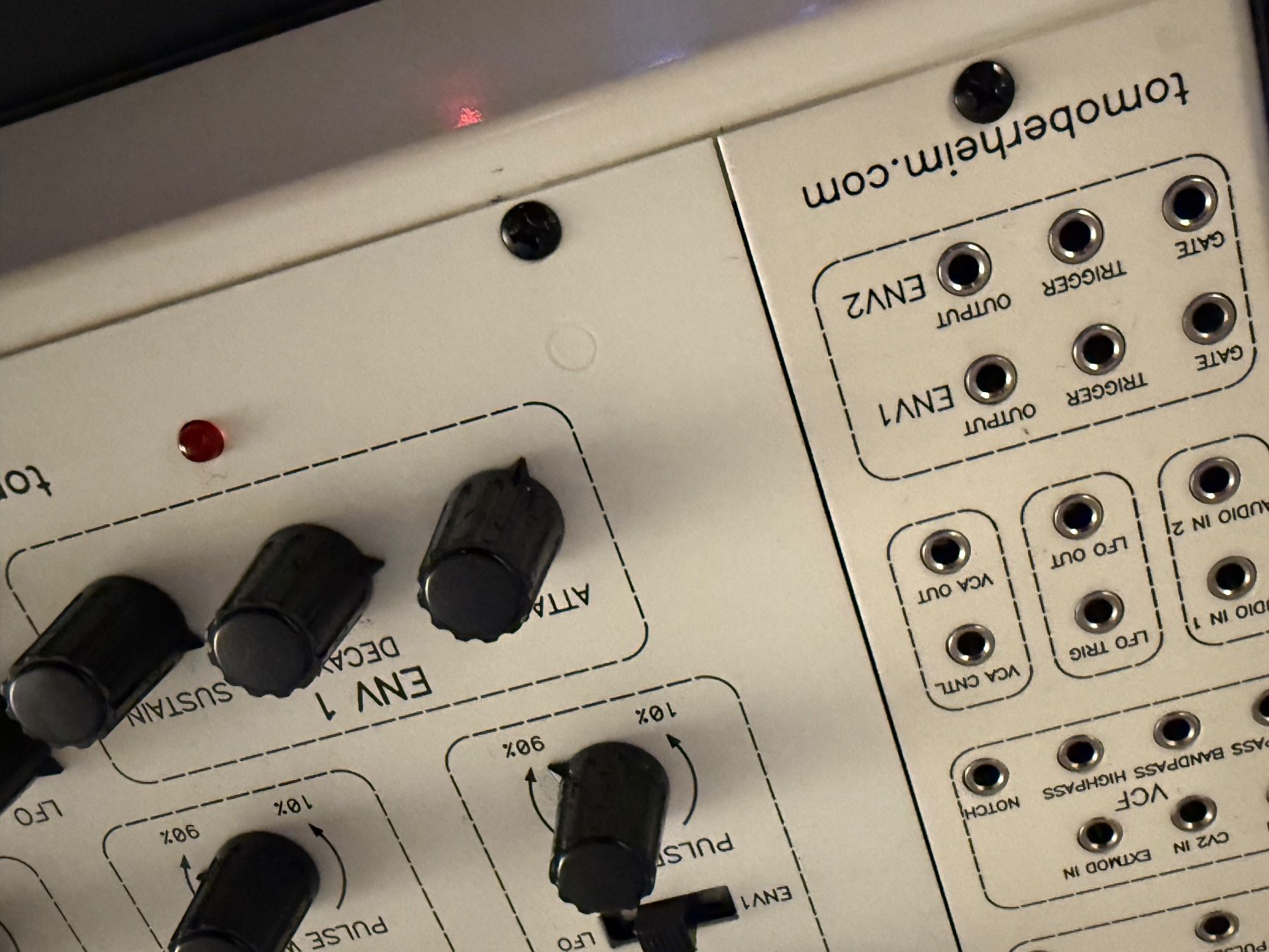 Oberheim Electronics Strumenti musicali: Tom Oberheim Synthesizer Expander Module – Usato da Delémont venduto da cpop 8