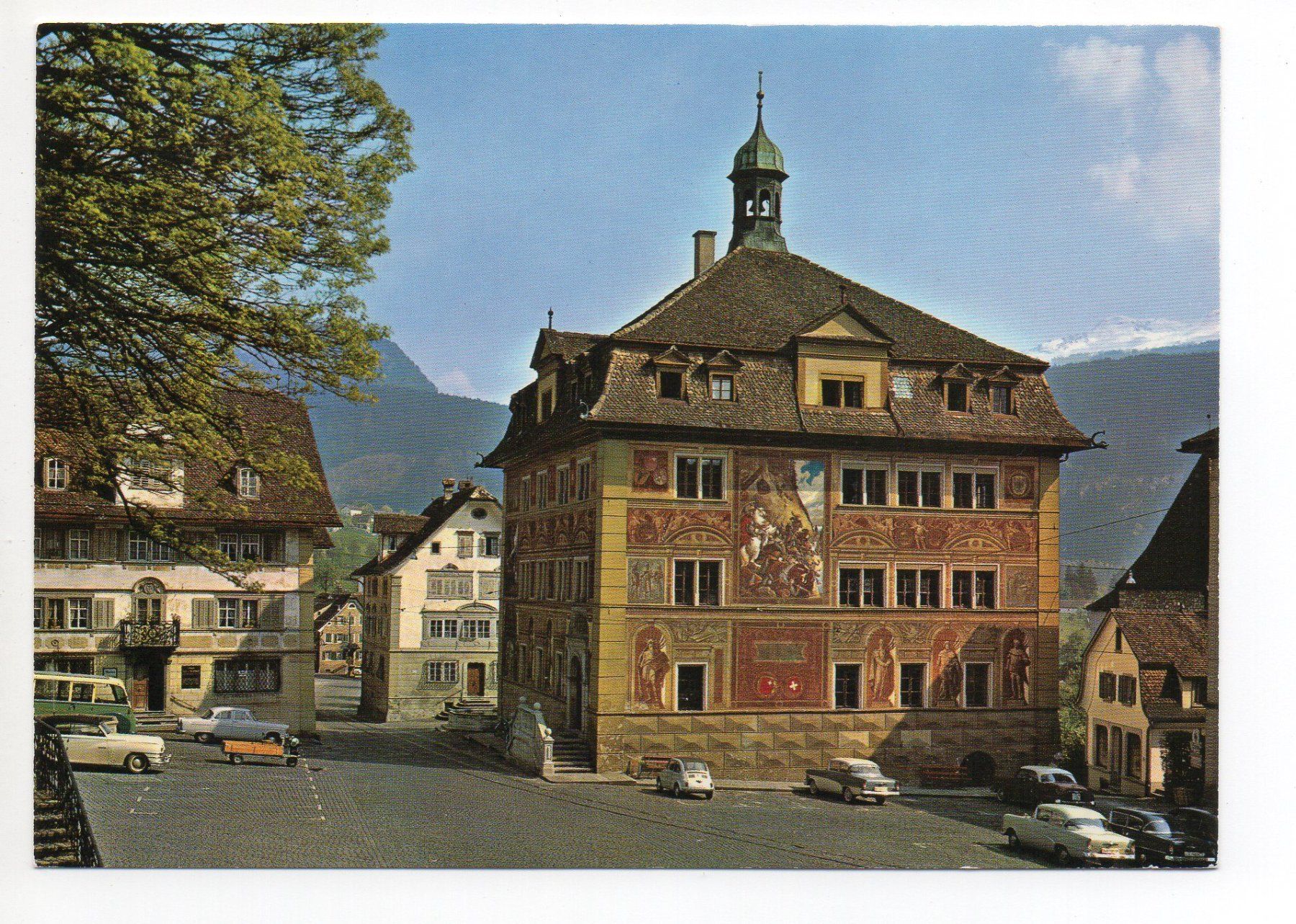 Cartoline postali: SCHWYZ Rathaus - Bus, Auto – Nuovo (secondo la descrizione) da Jona venduto da philajona