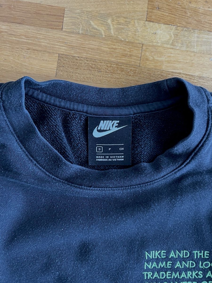 Nike Lotti di vestiti: SET 5 Sweaters | Nike, Alpha Ind., M9P Paris. S/M – Usato da Lutry venduto da respect_69 2