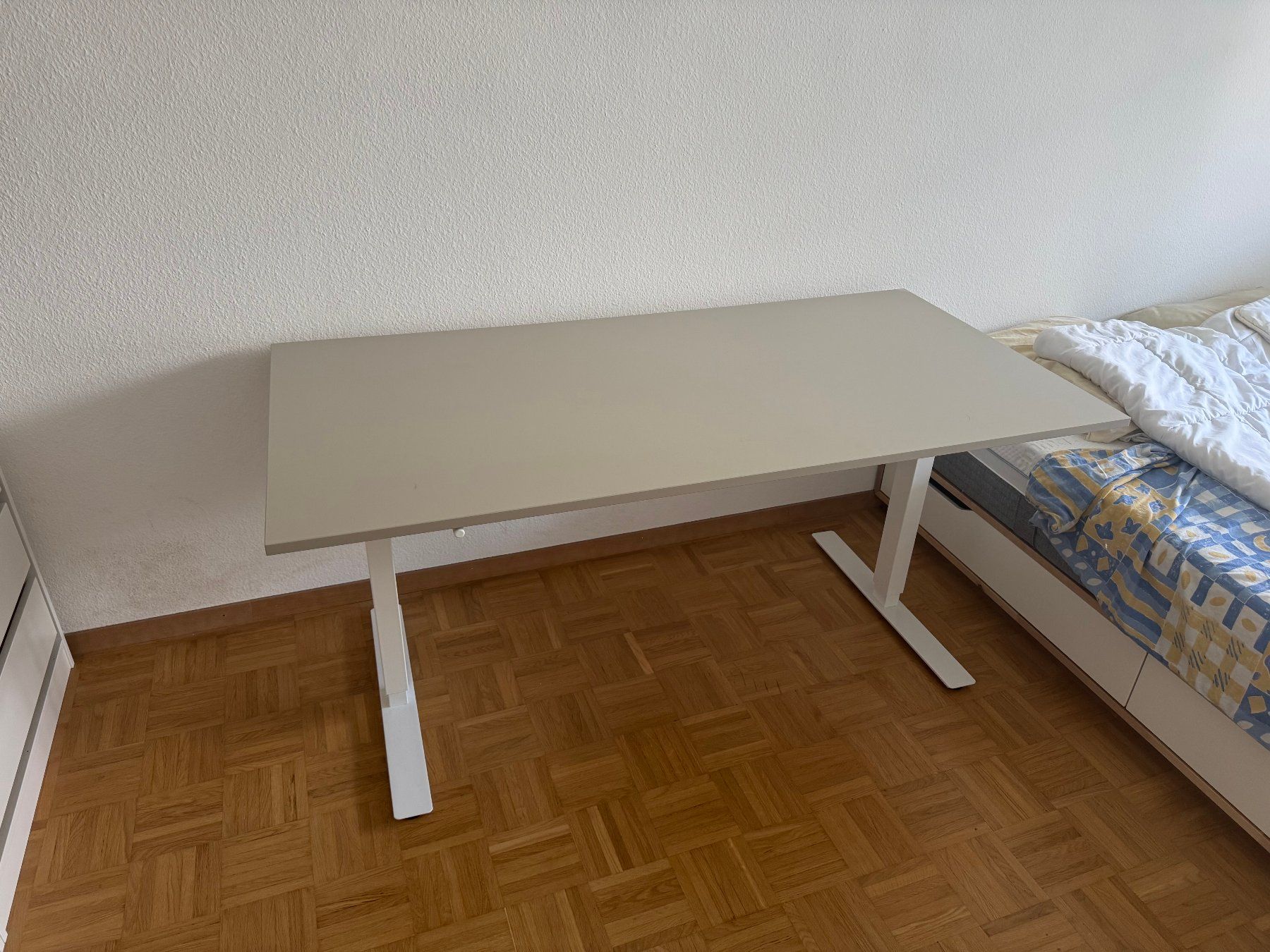 Scrivanie: Bureau assis debout TROTTEN - IKEA – Usato da Genève venduto da axe_xdr9