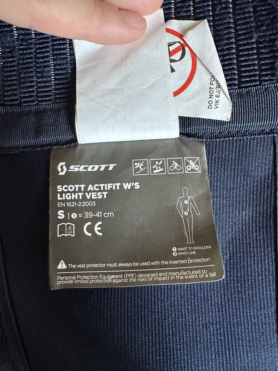 Schutz & Schoner: Scott Actifit Weste   – Gebraucht aus Rifferswil von n.megert 2