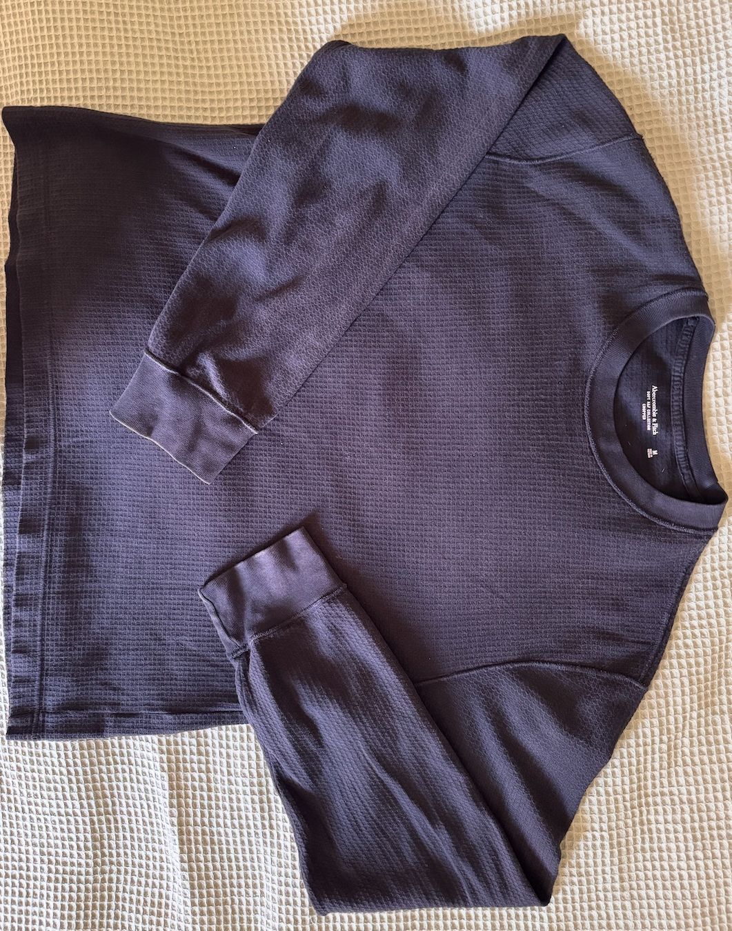 Abercrombie Pullover & Sweatshirts: cropped jumper with washed effect – Gebraucht aus Zürich von mat_n78x