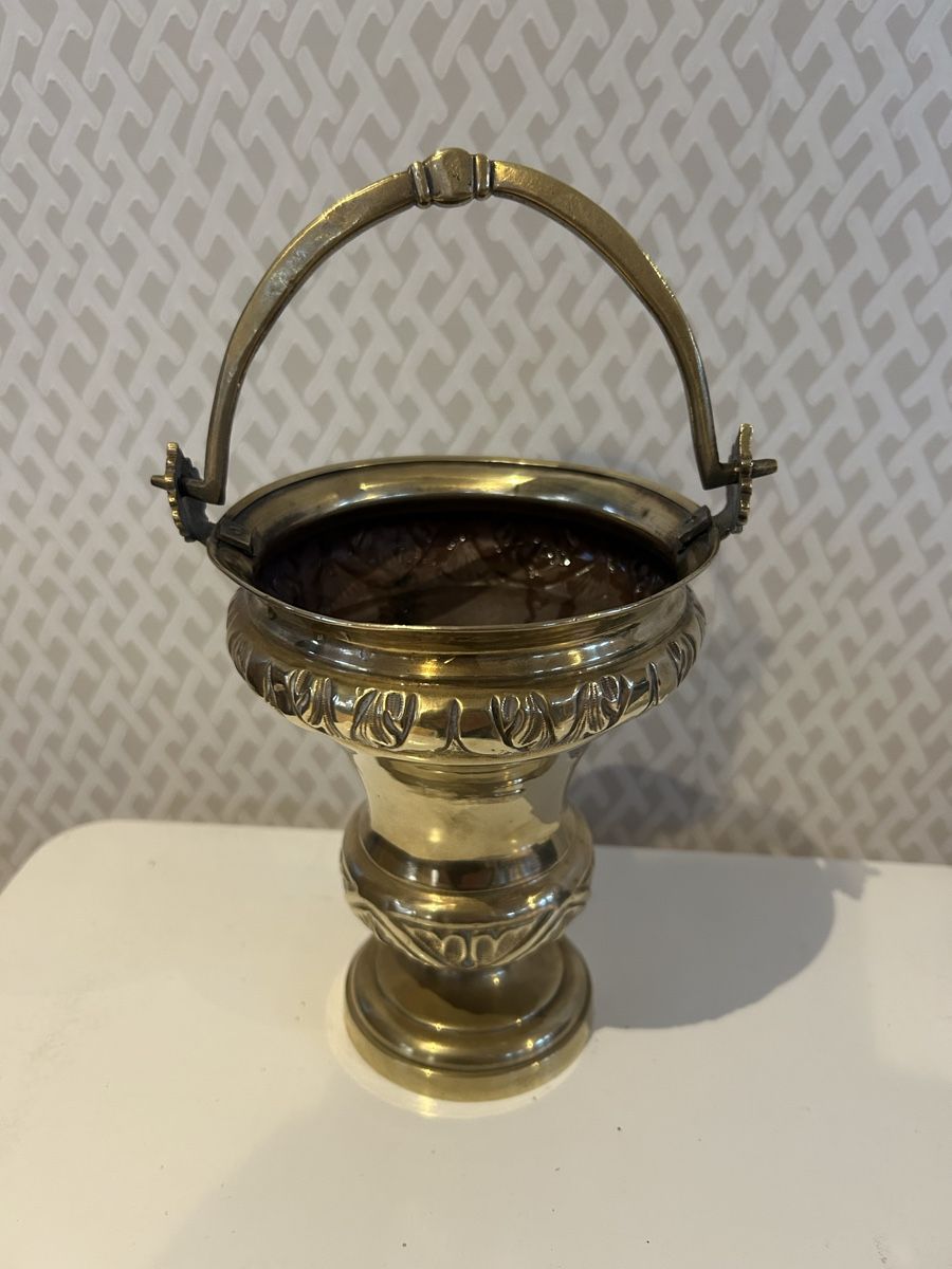Pentole: Weihwasserkessel, antik, messing massiv, ca. 1850 – Usato da Bretzwil venduto da Artist6 4
