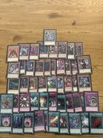 Yu-Gi-Oh! Karten mit Blue-Eyes White Dragon