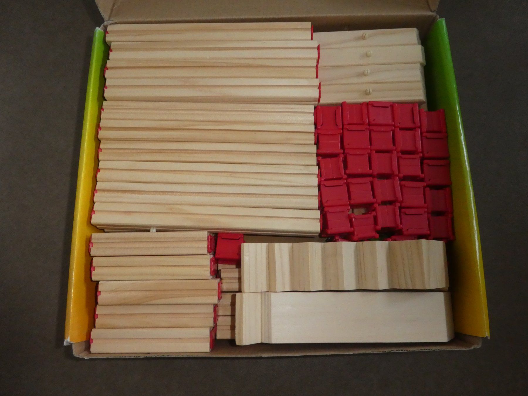 Case e mobili per bambole: Puppenhaus aus Holz – Usato da Mels venduto da KOSL 1