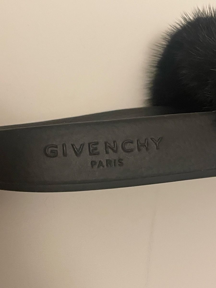 Givenchy Scarpe da donna: Claquettes Givenchy fourrure noire pointure 38 – Usato da Lausanne venduto da Charly_brune 4