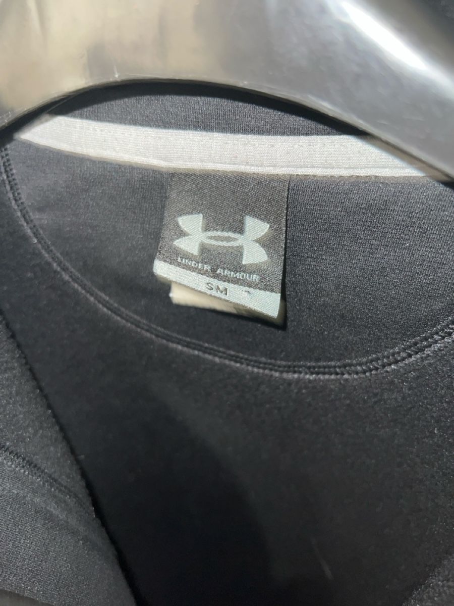 Under Armour Maglioni & Felpe: Under Armour Pullover schwarz Grösse M – Usato da Nürensdorf venduto da romano_a 3