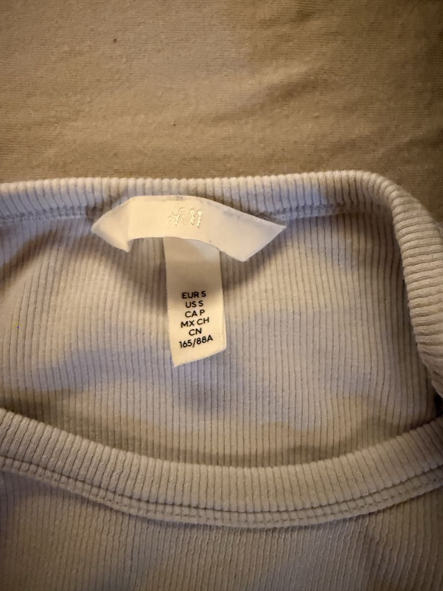 H&M Tops: Crop Top H&M – D'occasion à Bolligen par lee_orange 2