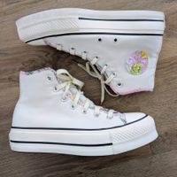 Converse Chuck Taylor All Star Lift weiss mit Blumenakzent