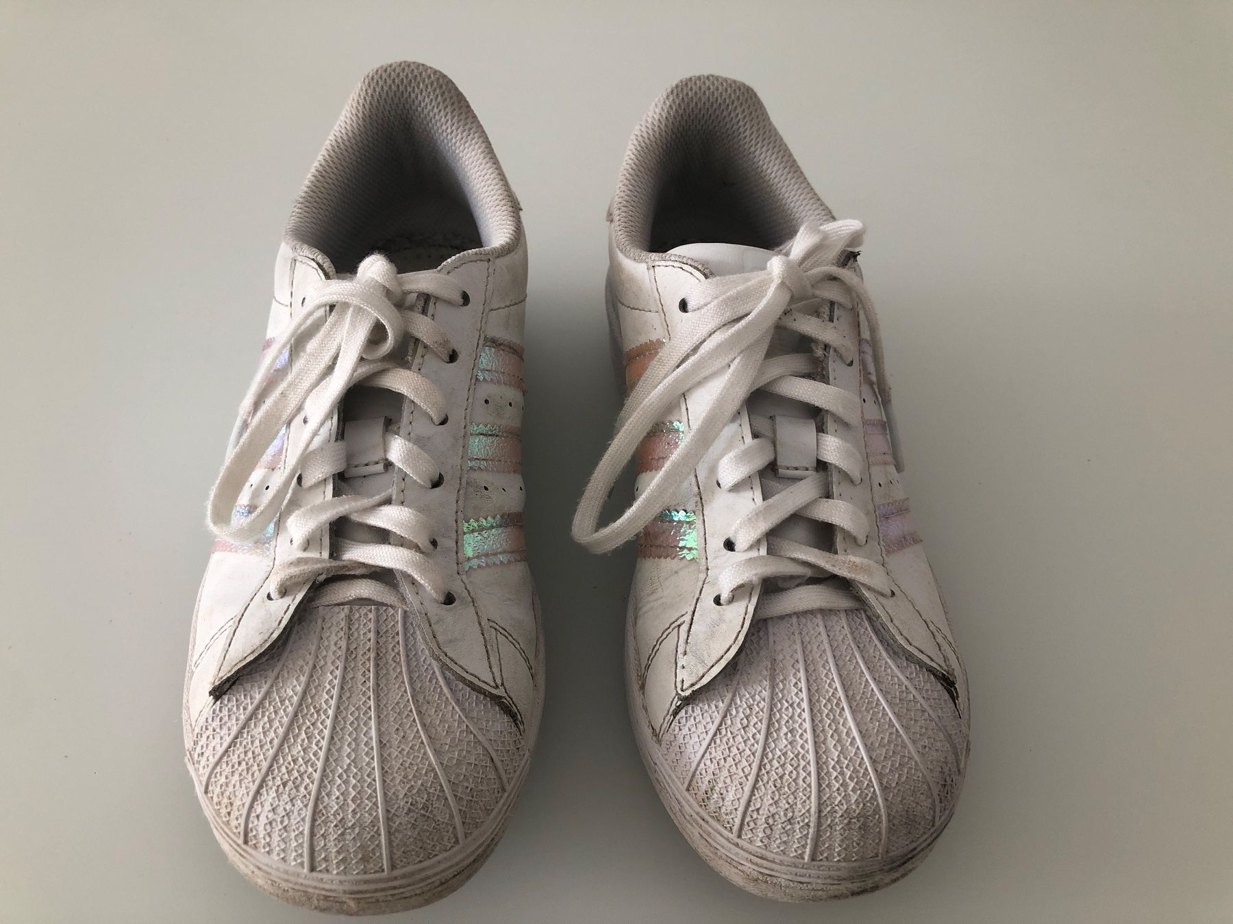 Adidas Scarpe per ragazze: Adidas Turnschuhe Größe 34 – Usato da Oberglatt ZH venduto da cyringo