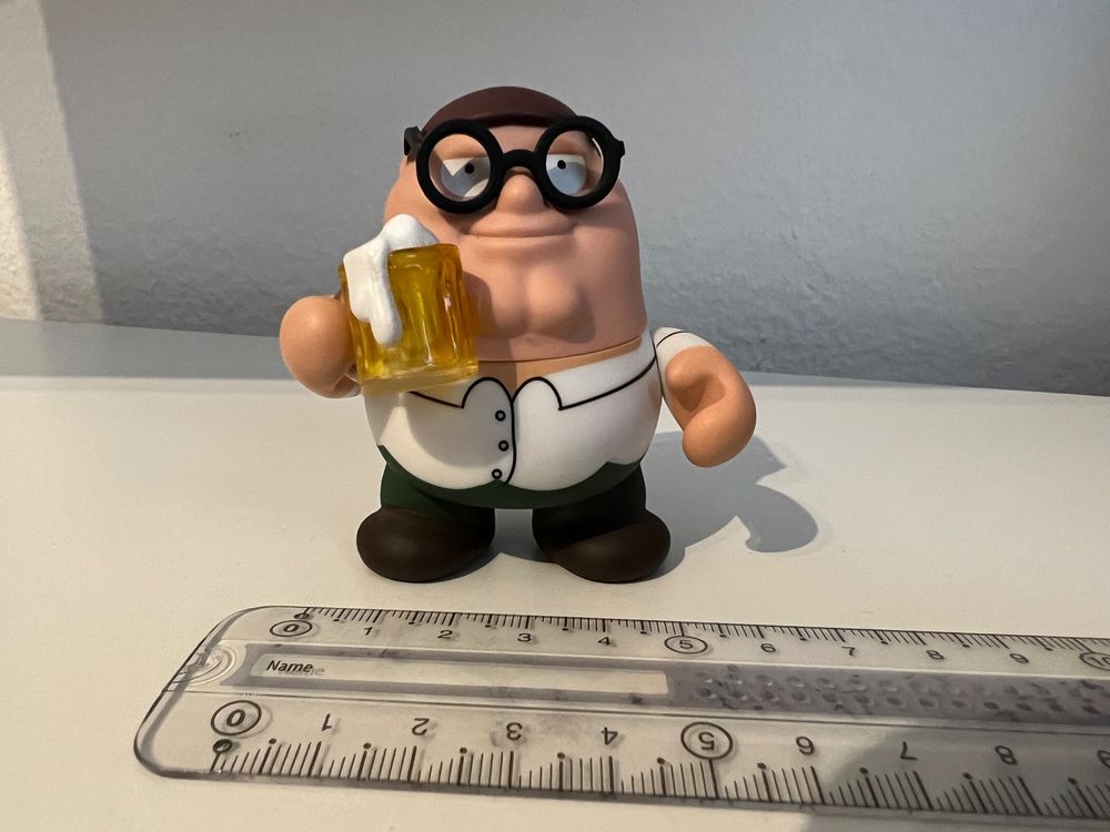 Statuette: Peter Griffin Kidrobot Family Guy Figur Collectible Art – Usato da Zürich venduto da Firefighter9090