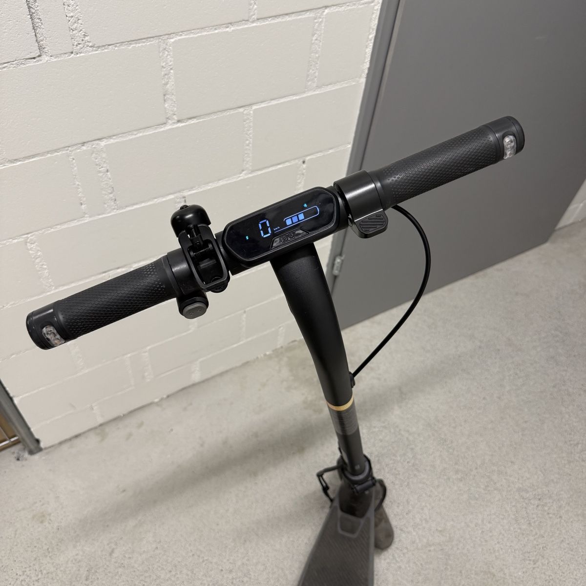 Segway Kickboard: Segway Ninebot E2 D - CH-Strassenverkehrstauglich – Usato da Dübendorf venduto da snk777 2