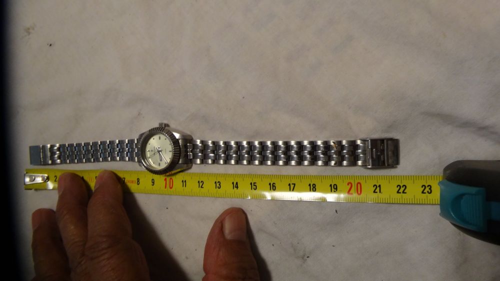 Montres: ALPHA DAMEN KLEIN UHR.QUARTZ.LÄÜFT – D'occasion à zürich par ahmad01 1