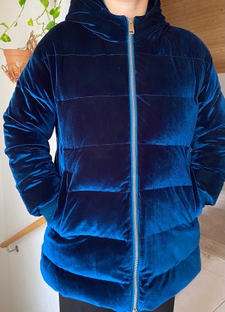 Daunenjacke im Samtlook von OCHNIK, Farbe: Petrol, Gr. M