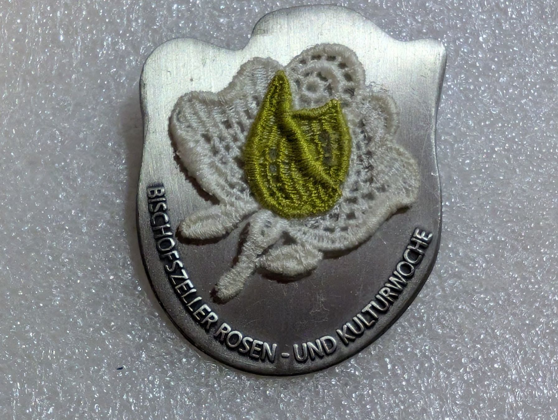 Plaquettes & Badges: Ansteckbutton 235: – D'occasion à Oppligen par Pin-Fall-Shop