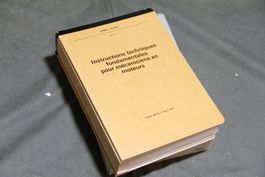 Instructions techniques pour mécaniciens en moteurs
