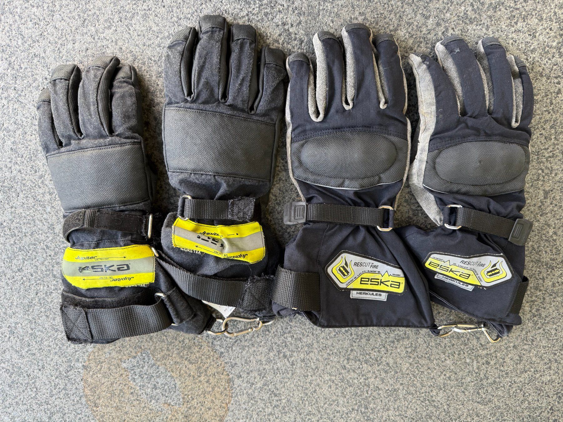 Gants & mitaines : Feuerwehrhandschuhe – D'occasion à Huttwil par Fireman71