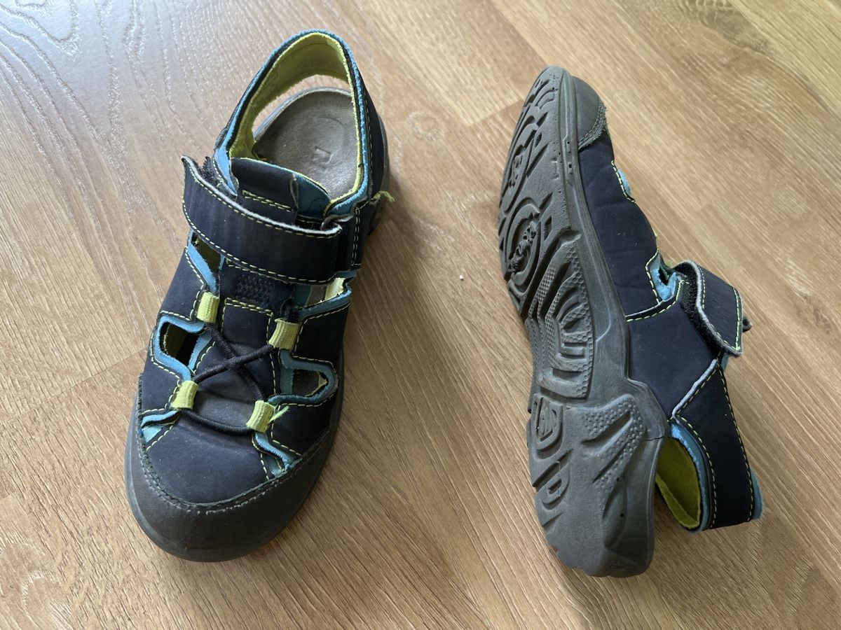 Scarpe per ragazzi: 2 Paar Sandalen Junge, Gr. 31 – Usato da Zuchwil venduto da Commander0 3