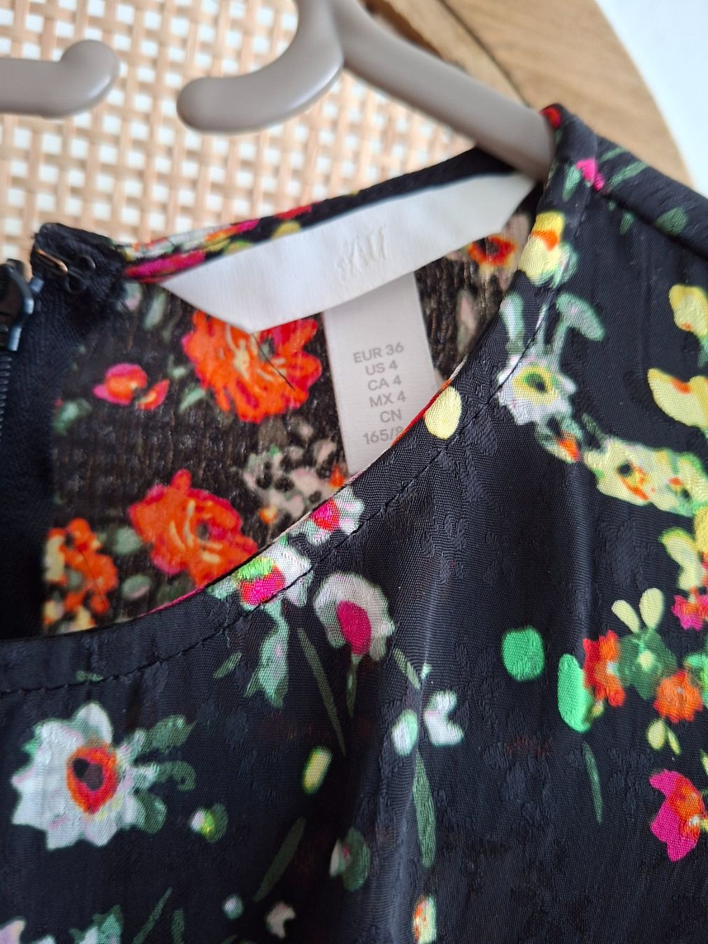 H&M Vestiti: Robe fleurie longue H&M, taille 36 – Usato da Genève venduto da a_t_g5kq 2