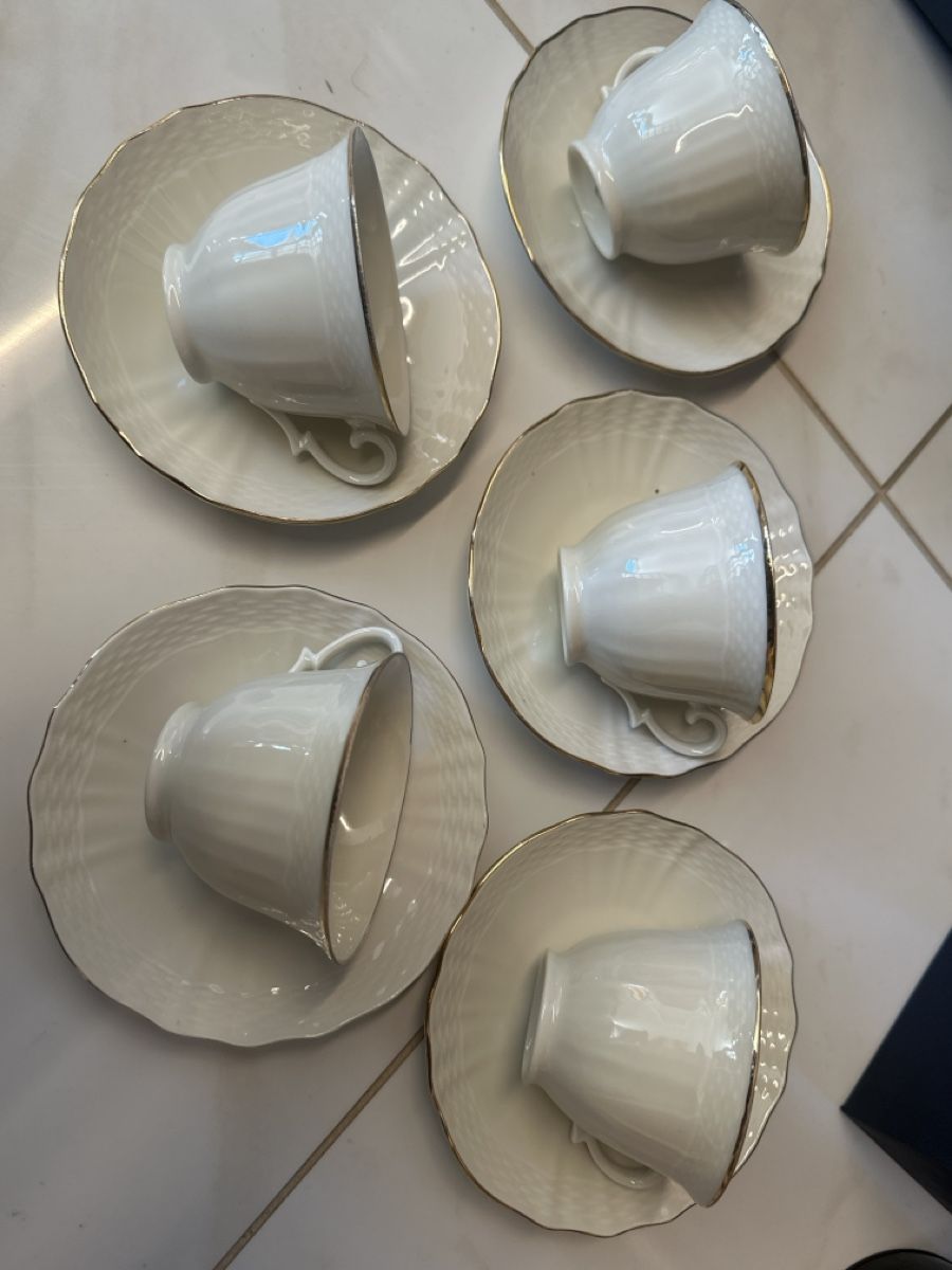 Tassen: Tasse à café  – Gebraucht aus Epalinges von Has_yhj9