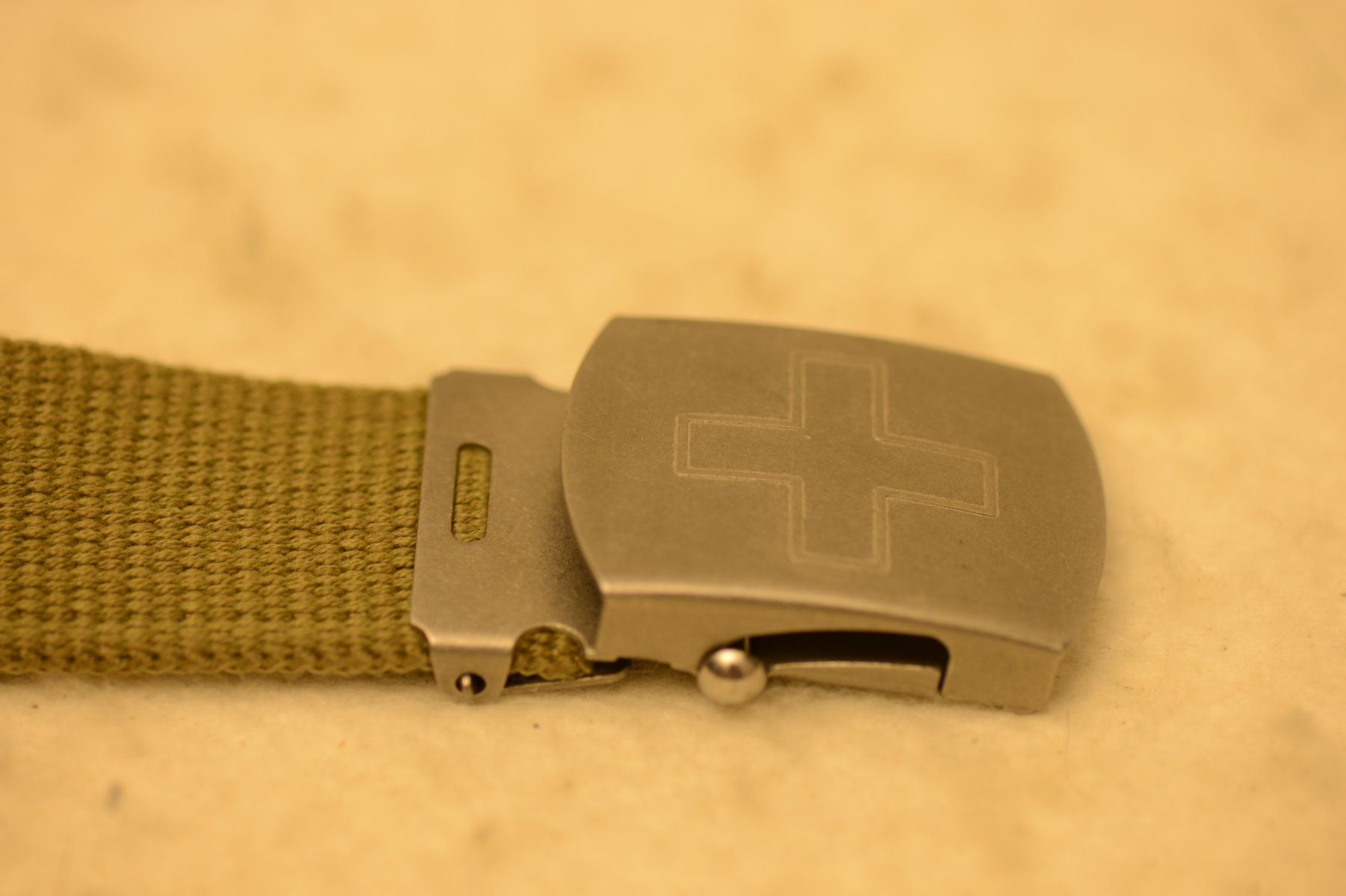 Schweizer Armee Cinture: 1 Stk. Schweizer Armee - TAZ 90 - Gurt - 130 cm Lang – Nuovo (secondo la descrizione) da Sachseln venduto da Smatsch54 1