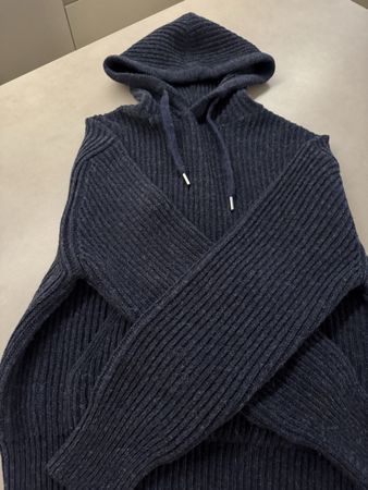 Hoodie, designer AMI, NEU