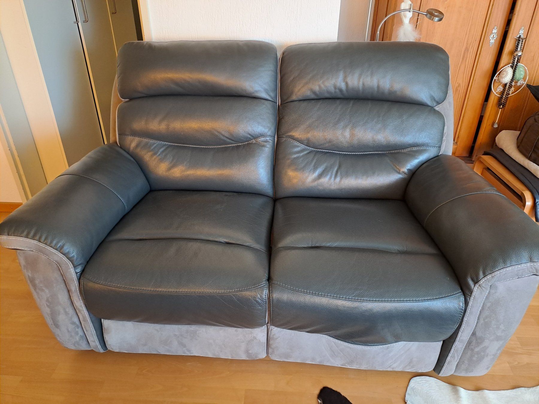 Divani: Sofas 1- uns 2-Sitzplätze aus grauem Echtleder und Alcantara – Usato da Wettswil venduto da pat_7ry7 2