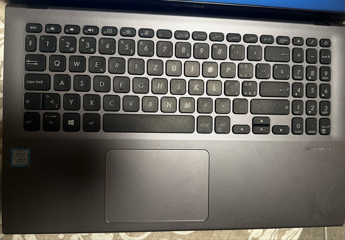 Asus Notebooks: ASUS VivoBook | Intel Core i5-8265U | 8GB RAM | Windows 10 E – Gebraucht aus Aarau von Lirka1201 3