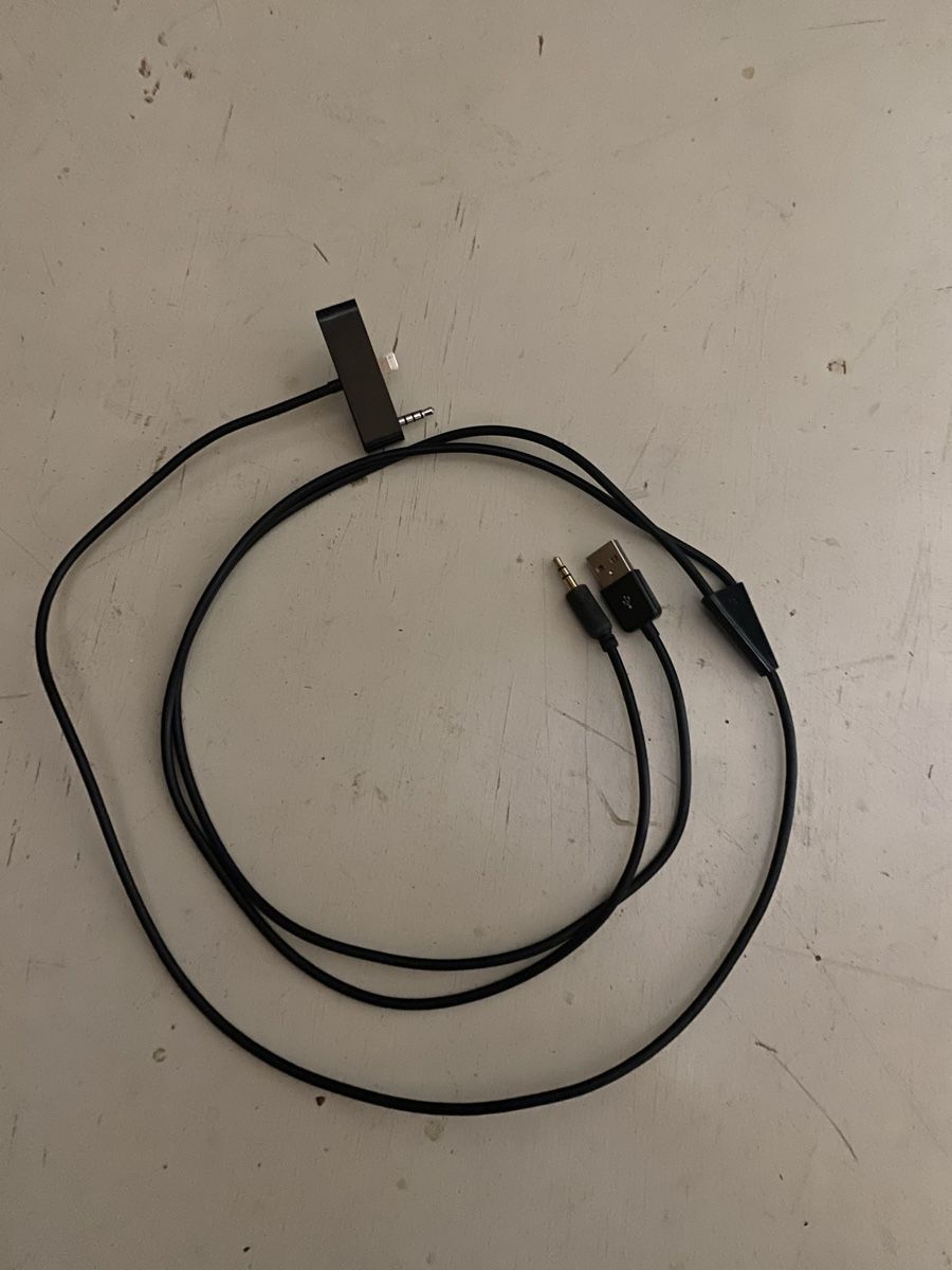 Apple Cavi: Iphone USB Aux Adapter Stecker Kabel – Usato da Muhen venduto da G60iger 2