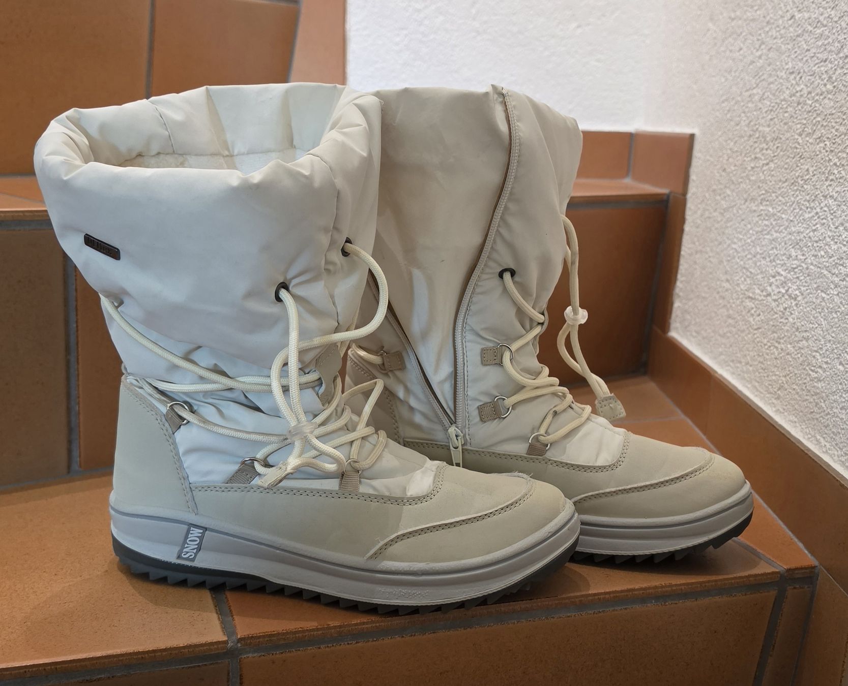 Scarpe da donna: Winterstiefel Damen gr.39 – Usato da Uttwil venduto da ClaudiaZ07 1