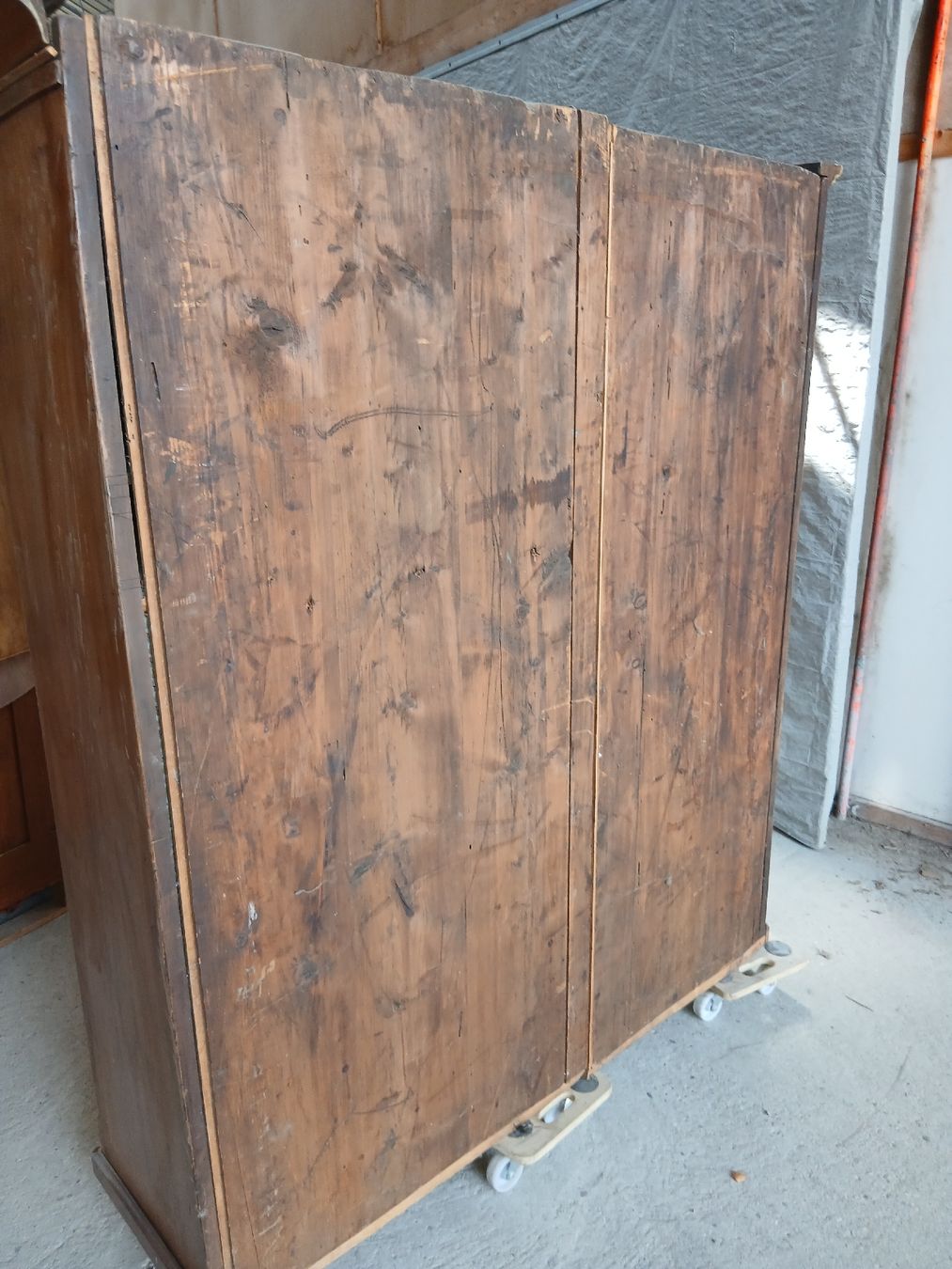 Armoires: ARMOIRE EN CERISIER AVEC SERRURES ET CLÉS – D'occasion à Neuchatel par NNeuchatel 1