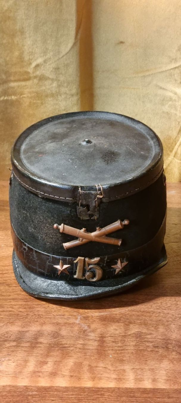 Hüte, Mützen & Caps: Tschako 1892 Kanonen – Gebraucht aus Grenchen von swiss.antiques