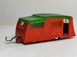 GB5- Dinky Toys Land Caravan Meccano LTD orange grün