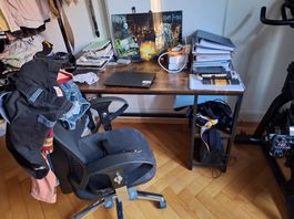 Tisch und Stuhl Büro