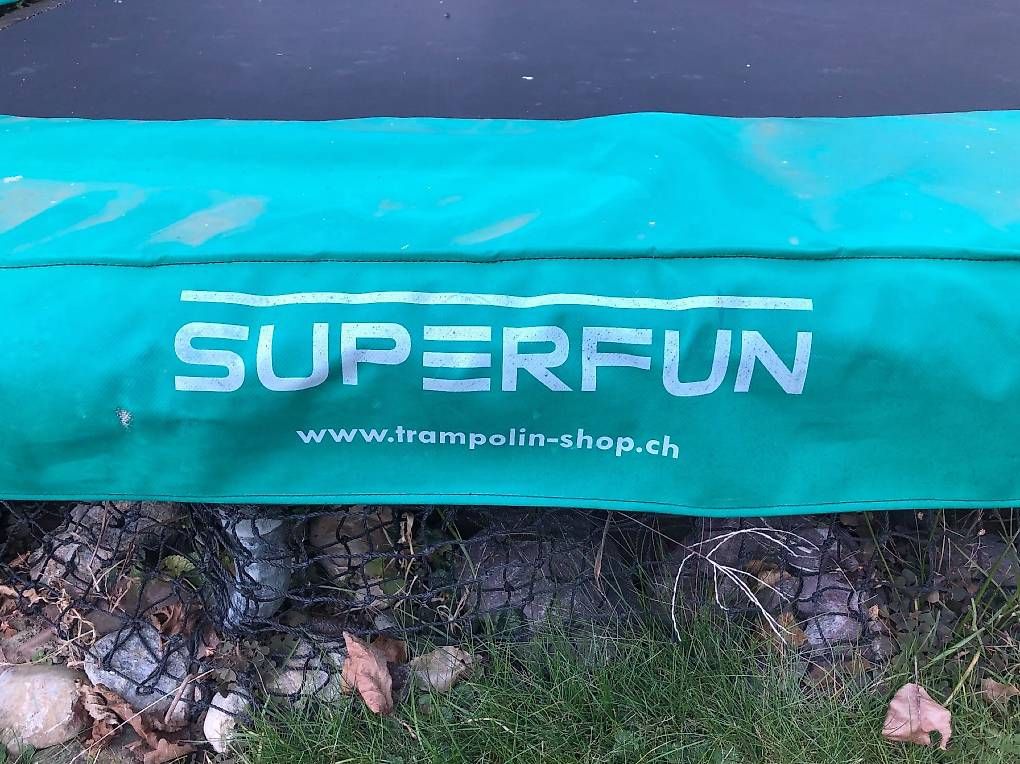 Trampoline: Profi-Trampolin 4 x 4m - Superfun – Gebraucht aus Mettmenstetten von rutschi007 3