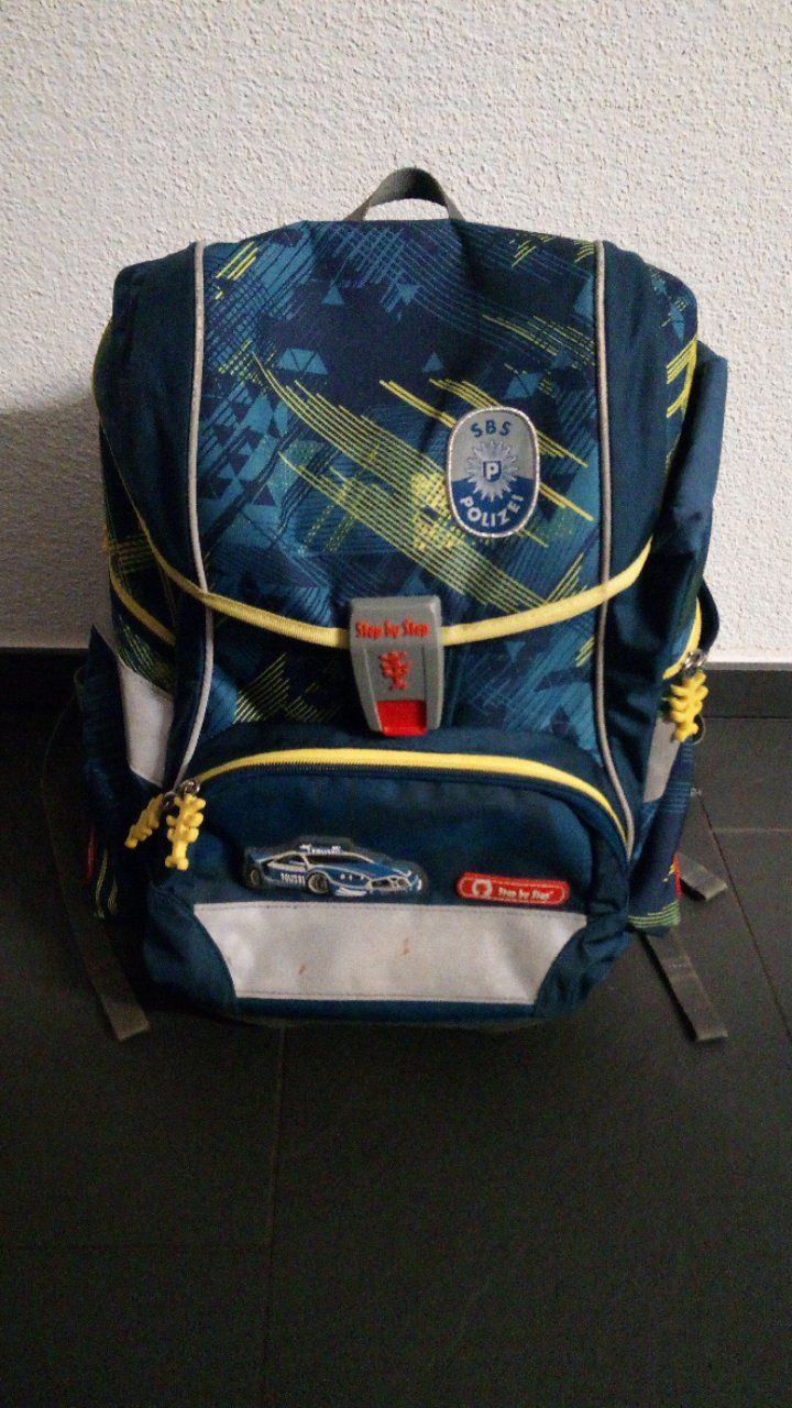 Ladenausstattungen & Messebau: Schulrucksack Step by Step Schulranzen Schultheke Polizei – Gebraucht aus Mauensee von toyoveilside 2