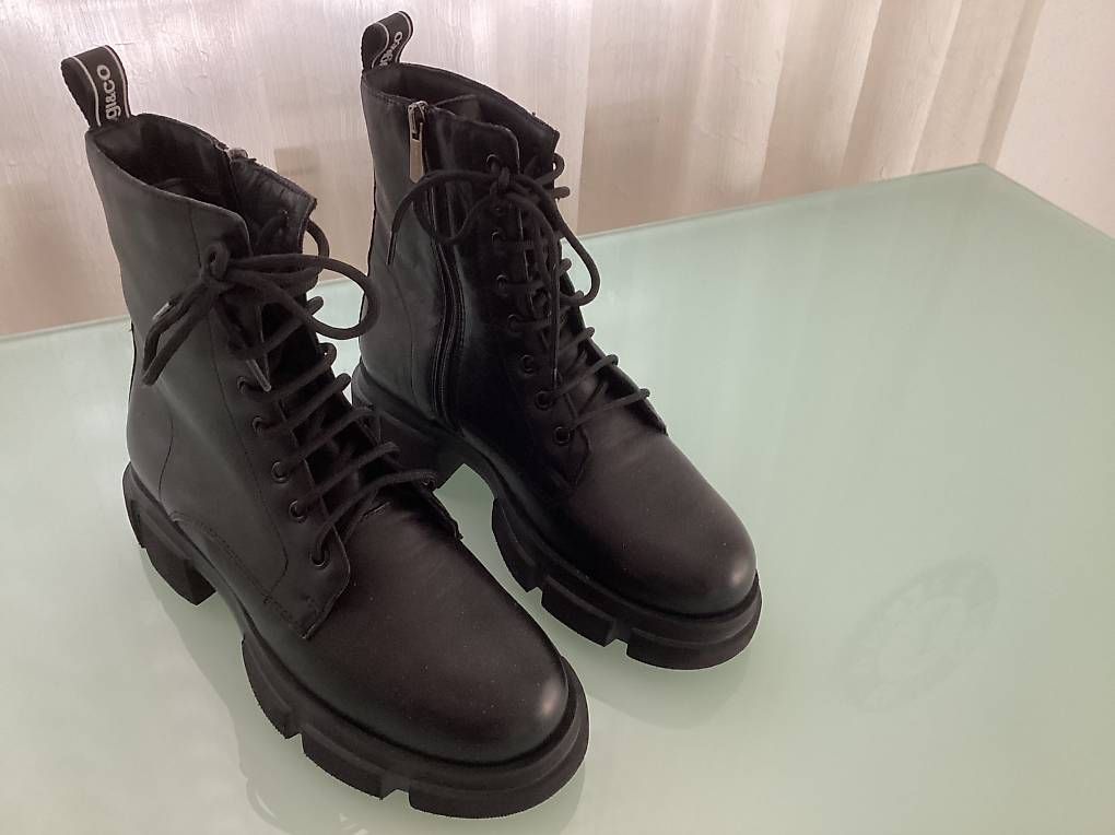 Damenschuhe: Anfibi – Gebraucht aus Minusio von dan_q7sp