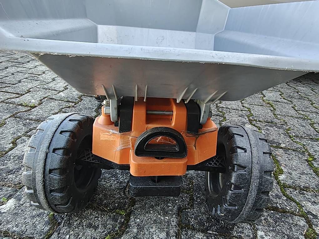 Veicoli per bambini: Traktor mit Kipper – Usato da Sarmenstorf venduto da jodasano 1