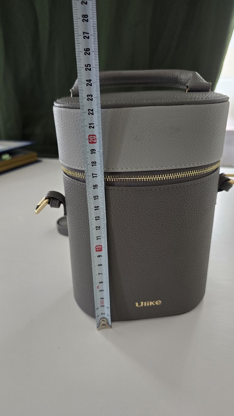 Borse da donna: Ulike cosmetic bag grey leather small with strap – Usato da Zürich venduto da Aldinian 1