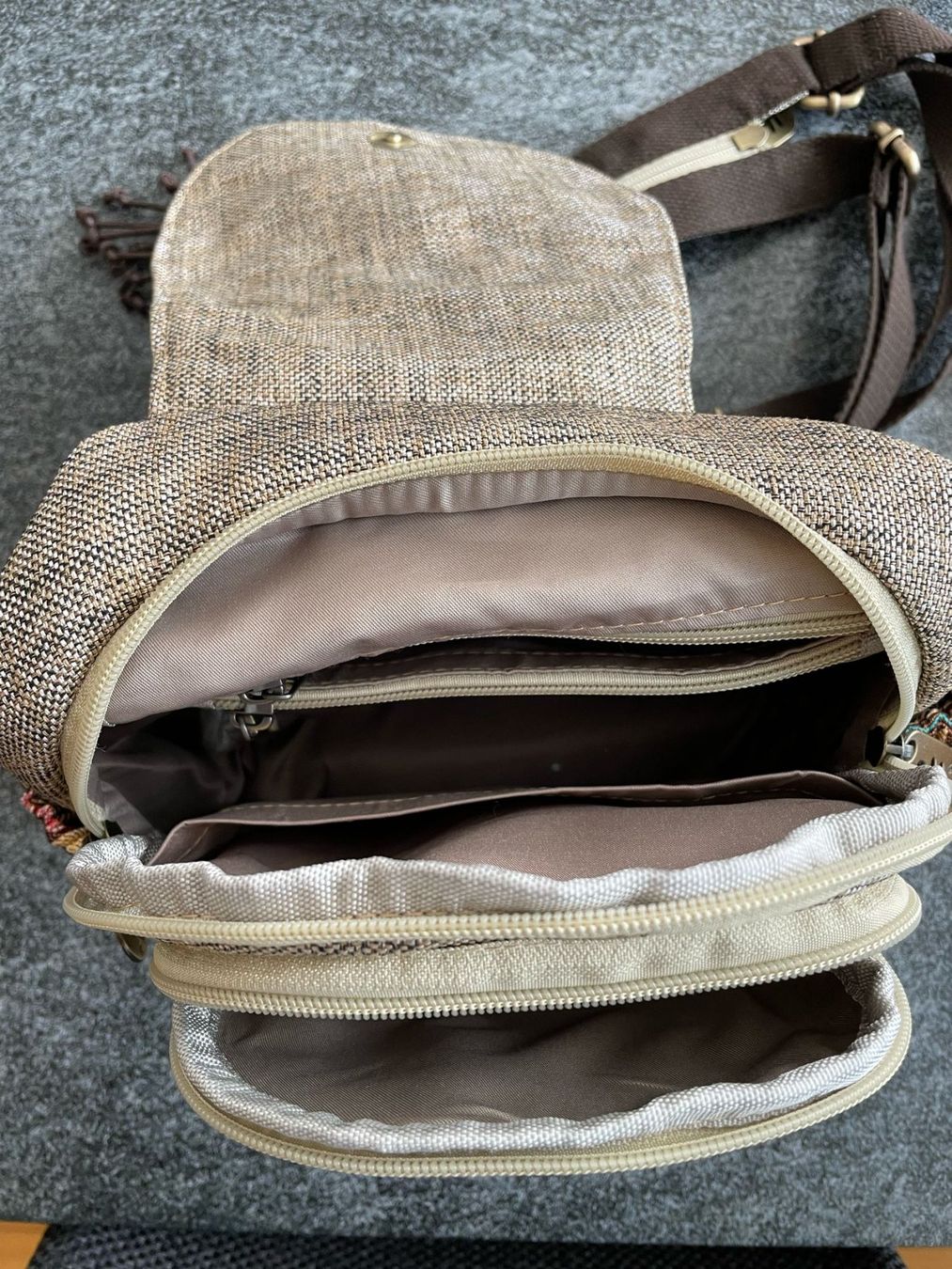 Rucksäcke: Damen Rucksack beige, mehrfarbig – Neu (gemäss Beschreibung) aus Dübendorf von 2hot4you 2