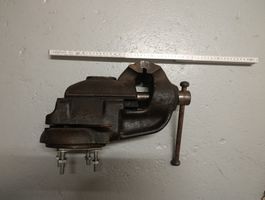 Schraubstock 120mm